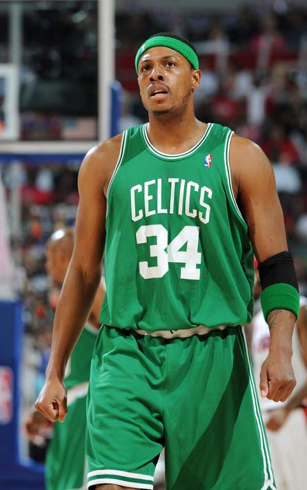 青训球员首次助攻完成精彩配合（青训小将首次送出助攻，上演精妙配合）