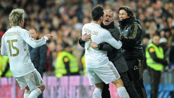 英媒：梅努越来越接近冬窗离开曼联，那不勒斯正在积极推进租借（英媒：梅努愈发接近冬窗离开曼联，那不勒斯加紧推进租借）