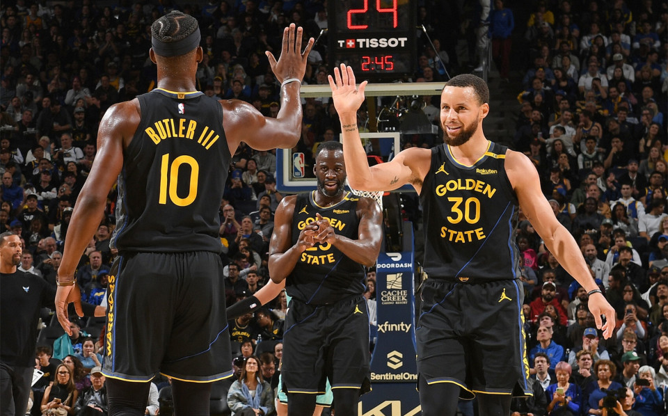 中足联颁奖礼获奖名单：拉莫斯最佳主帅，卡扎荣膺中超MVP（中足联年度颁奖：拉莫斯当选最佳教练，卡扎斩获中超MVP）