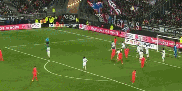 齐沃谈点球：这种接触在角球很常见，我会改变球员的应对思路（齐沃评点球判罚：角球中这种接触屡见不鲜，我将调整球员的应对策略）