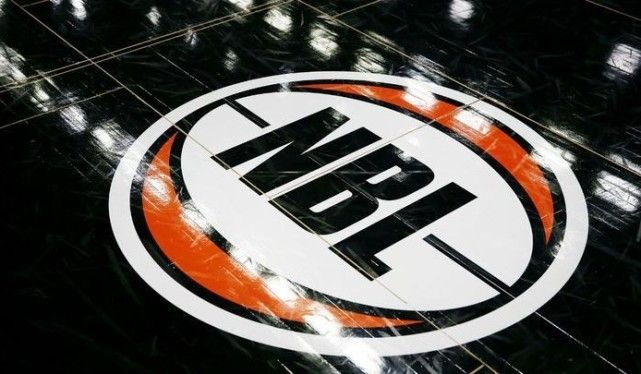 英格兰近8次世界杯对阵欧洲球队6负，近两届均被欧洲球队淘汰（英格兰世界杯近8战欧洲队输6场，连续两届被欧洲对手淘汰）