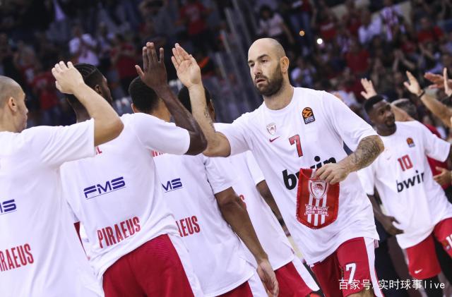 半场战报：比萨0-0克雷莫内塞（上半场结束：比萨与克雷莫内塞互交白卷）