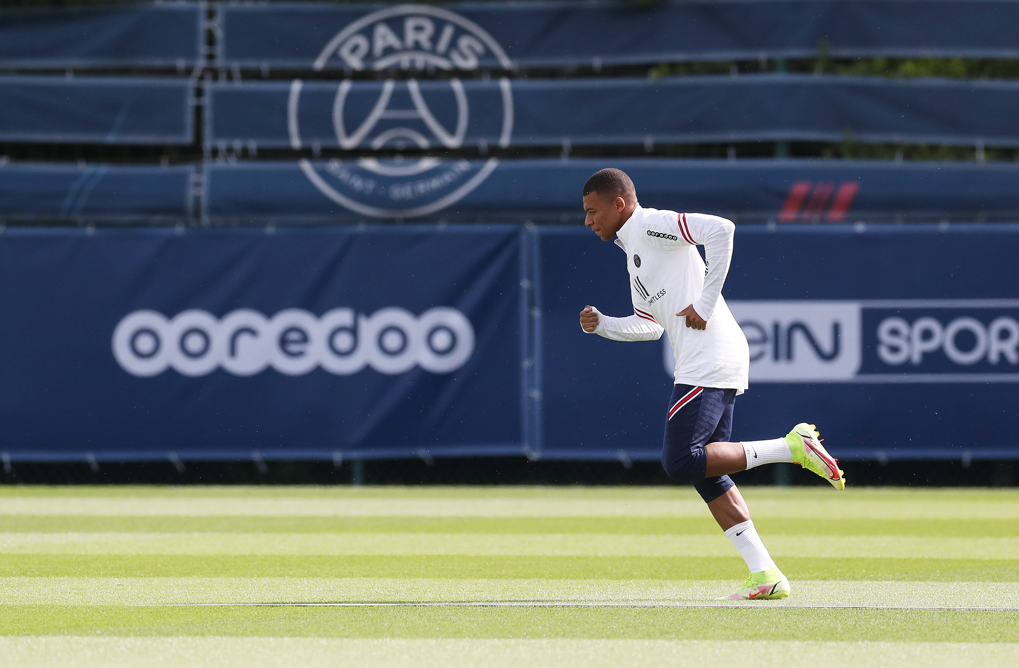 篮球比赛如何避免疲劳崩盘？（篮球赛如何预防疲劳性崩盘？）