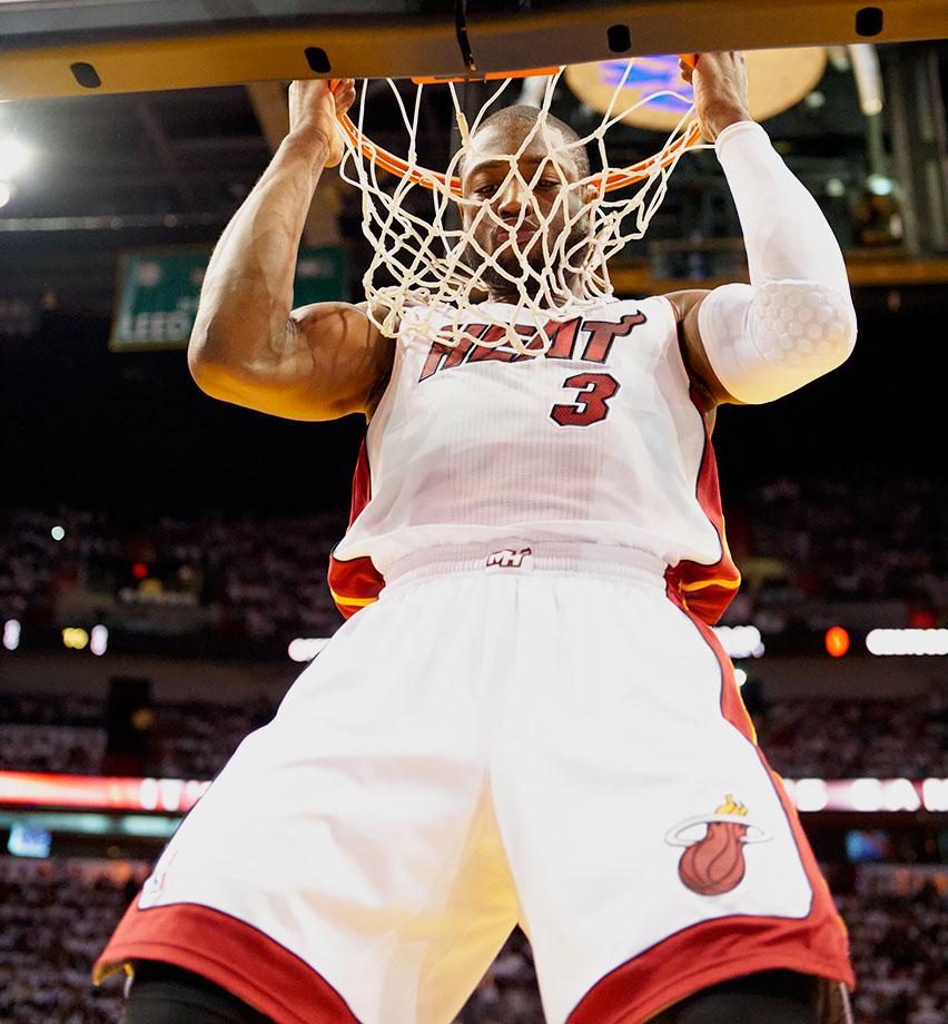 传记作者：莱万年少时常因身材自卑；他与渣叔的关系起初不好（传记作者披露：莱万少年因体型自卑，与渣叔最初关系不佳）