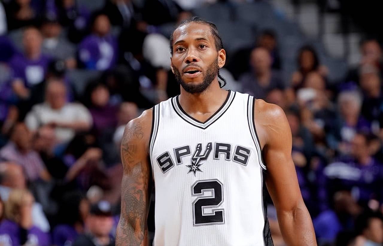 杜兰特中投命中，比赛节奏被点燃（杜兰特中距离跳投命中，比赛节奏瞬间提速）