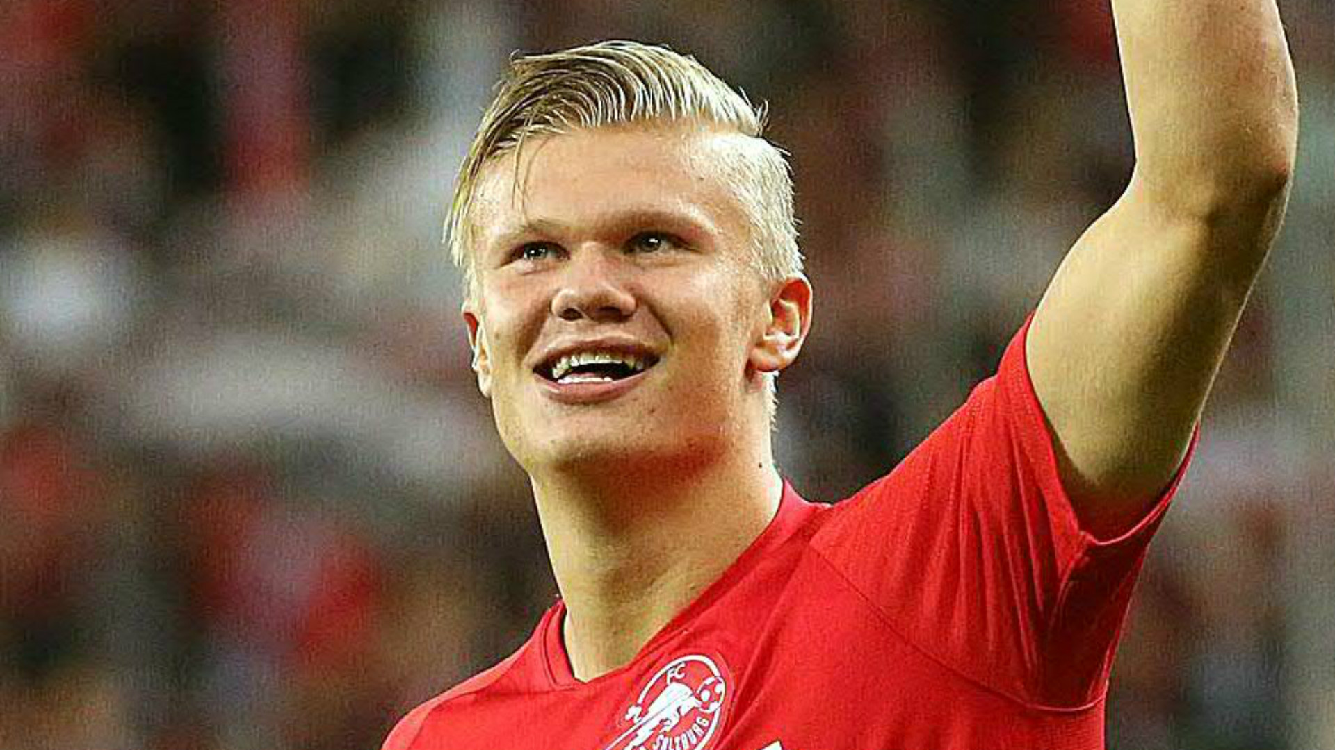 记者：本届世界杯将有半场球员和教练采访，赛前两天开发布会（记者称本届世界杯将引入半场球员、教练采访，赛前两日举行发布会）